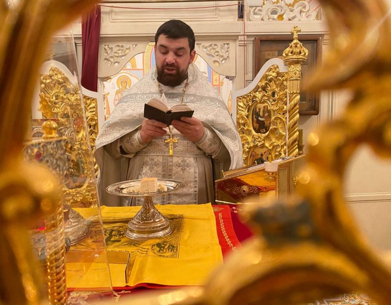 В Крещенский сочельник иерей Макарий Ковалев совершил Литургию в домовом храме Собора Белорусских святых