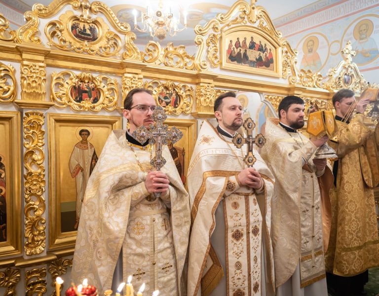 В день памяти праведного Филарета в домовом храме в честь Собора Белорусских святых священнослужители совершили совершили Литургию